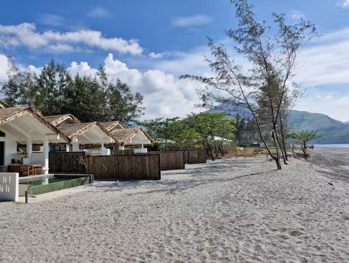 Pundaquit beach with islands visible on the horizon
